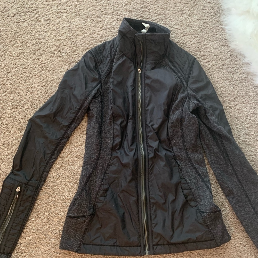 LULULEMON⭐️ - Black and Gray Jacket 4 For $25